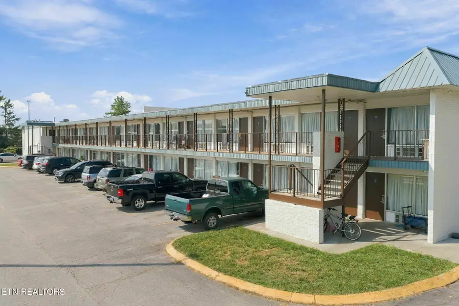 1814 Salem Rd, Cookeville, TN 38506 - #2