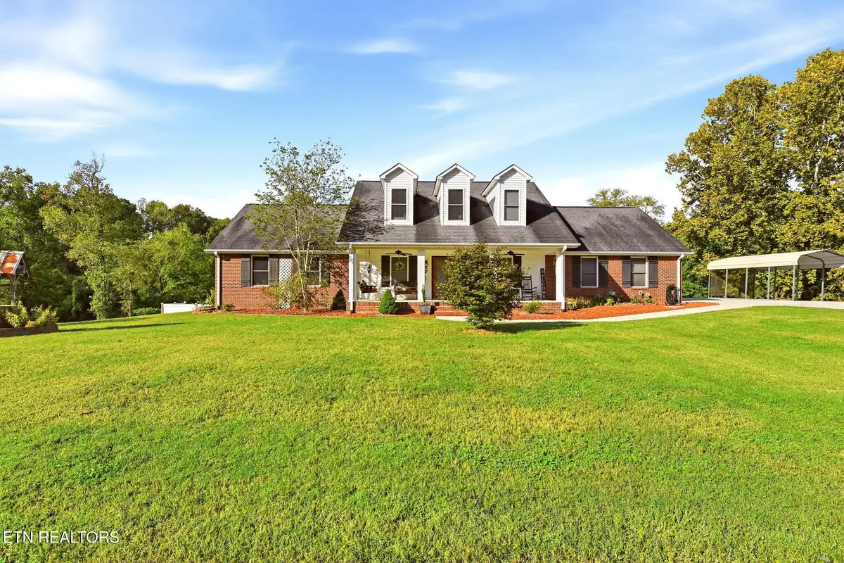 254 Orchard View Rd, Oliver Springs, TN 37840 - #1
