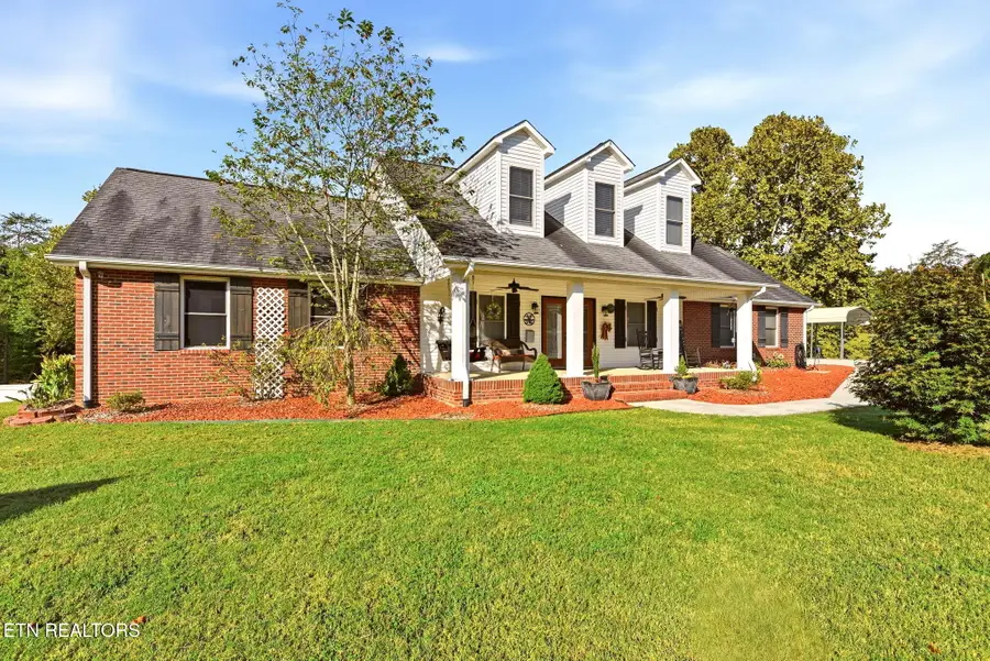 254 Orchard View Rd, Oliver Springs, TN 37840 - #3