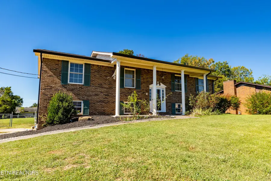 7325 Hallbrook Rd, Knoxville, TN 37918 - #2
