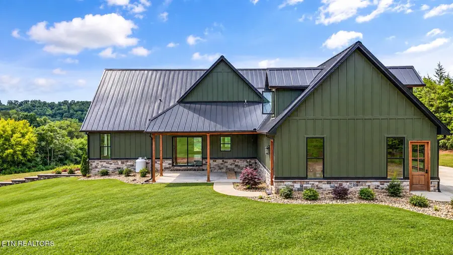 710 W Dumplin Valley Rd, Dandridge, TN 37725 - #2