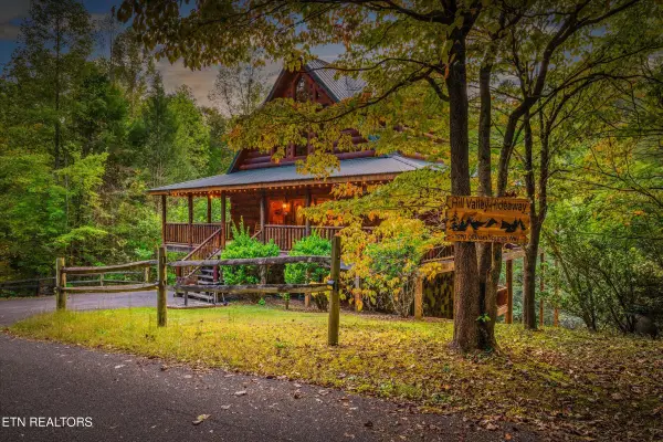 1570 Oldham Springs Way, Sevierville, TN 37876