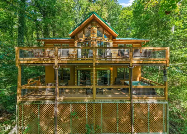 1016 Rast Court, Gatlinburg, TN 37738