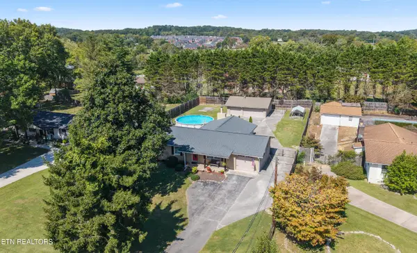 6749 Heatherbrook Drive, Knoxville, TN 37931