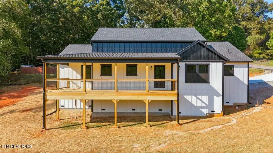 105 Van Stowe Rd, Harriman, TN 37748 - #2