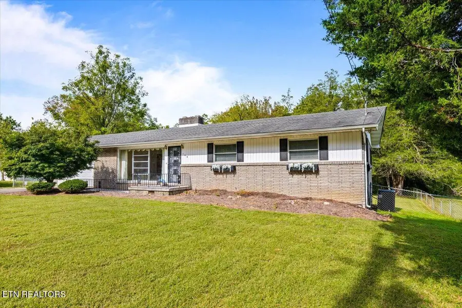 154 E Wolf Valley Rd, Heiskell, TN 37754 - #2