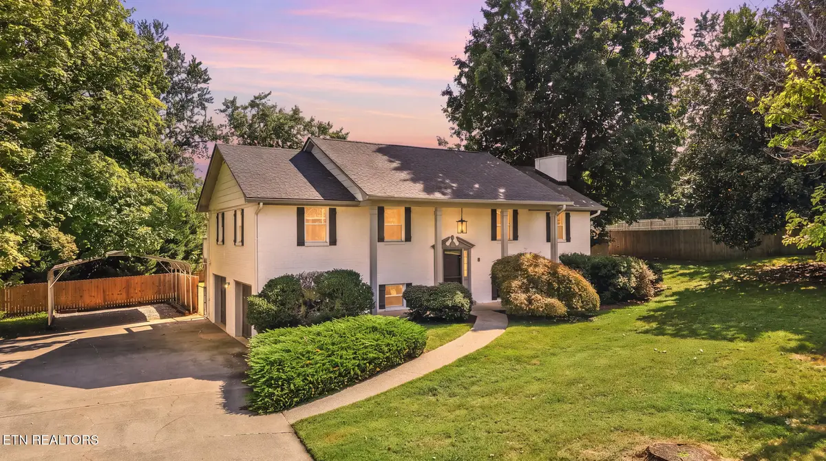943 Radnor Rd, Maryville, TN 37804 - #1