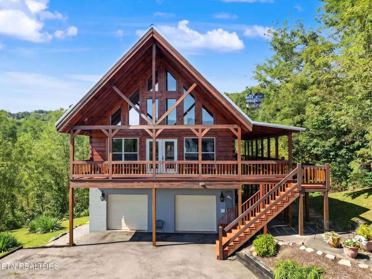 920 W Cedar Lane, Gatlinburg, TN 37738 - #1