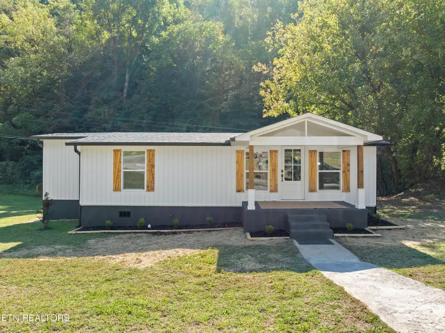 8815 Andersonville Pike, Powell, TN 37849 - #3