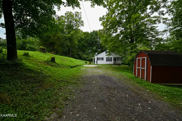 8905 Childress Rd, Powell, TN 37849