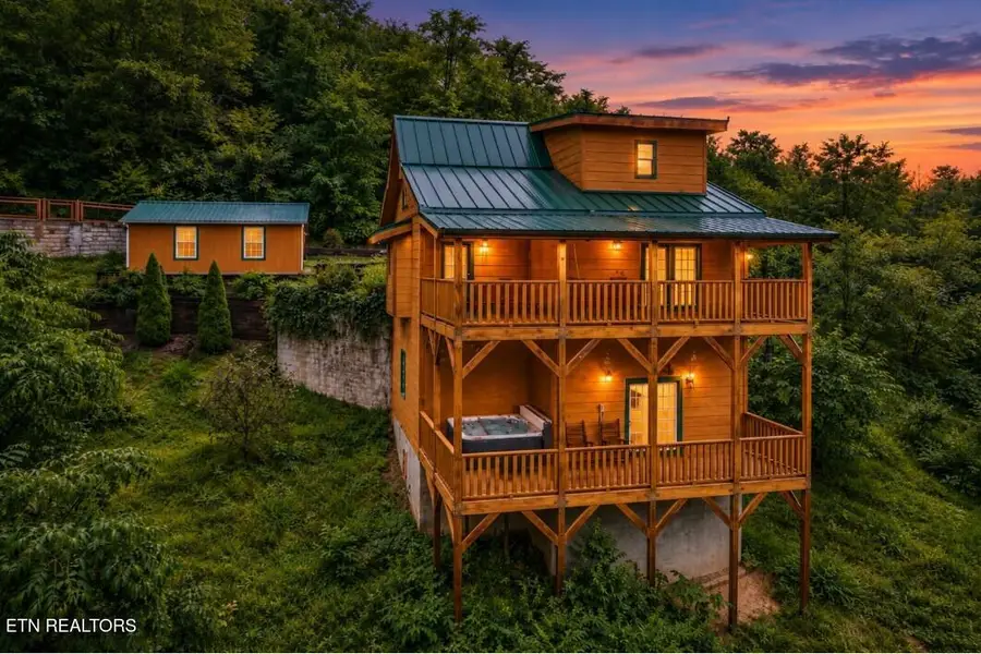 517 Hideaway Ridge Circle, Sevierville, TN 37862 - #2