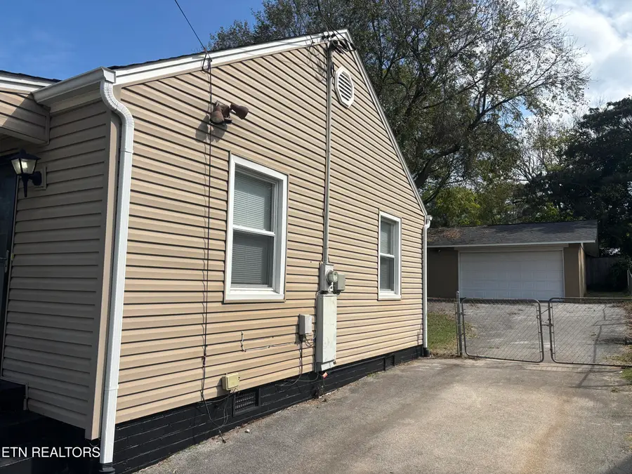 3410 Feathers St, Knoxville, TN 37920 - #2