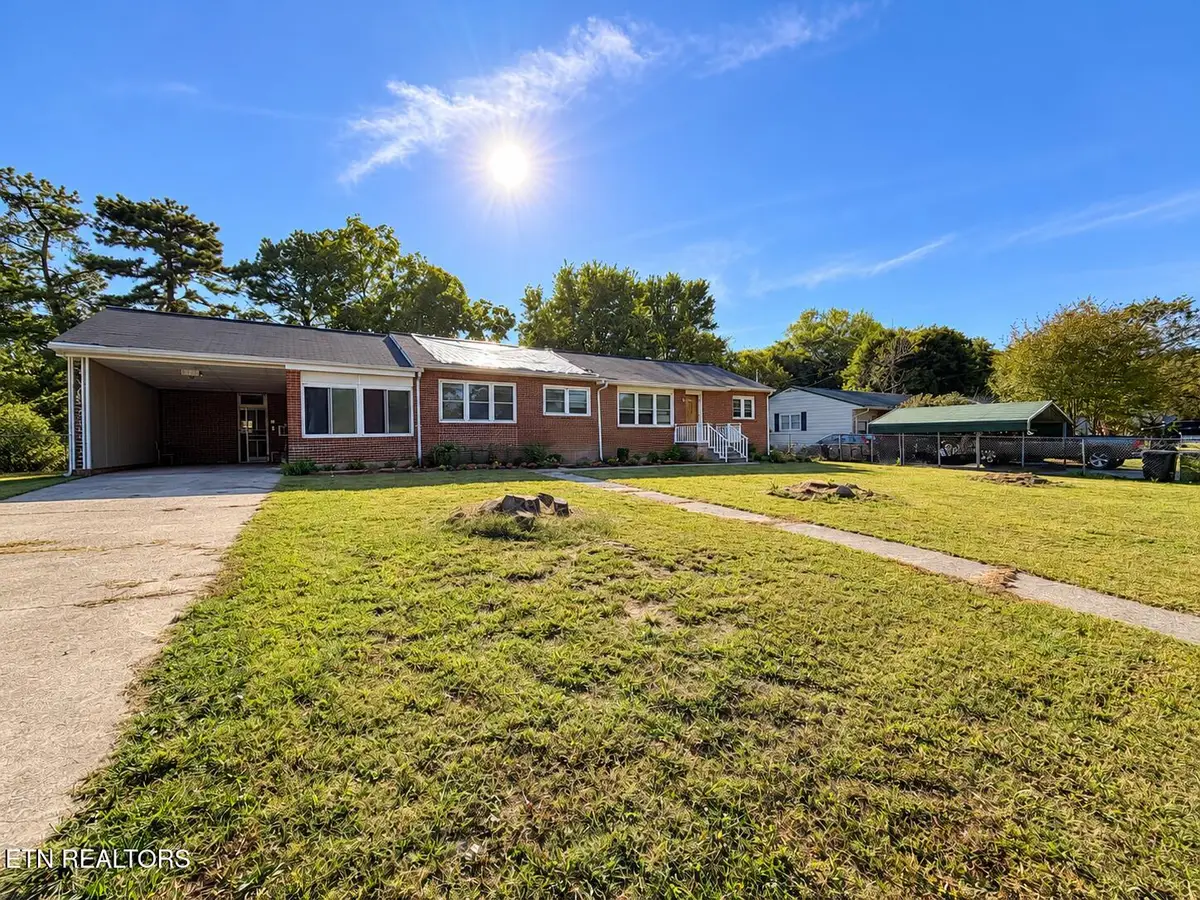 317 Woodlawn Drive, Kingston, TN 37763 - #1