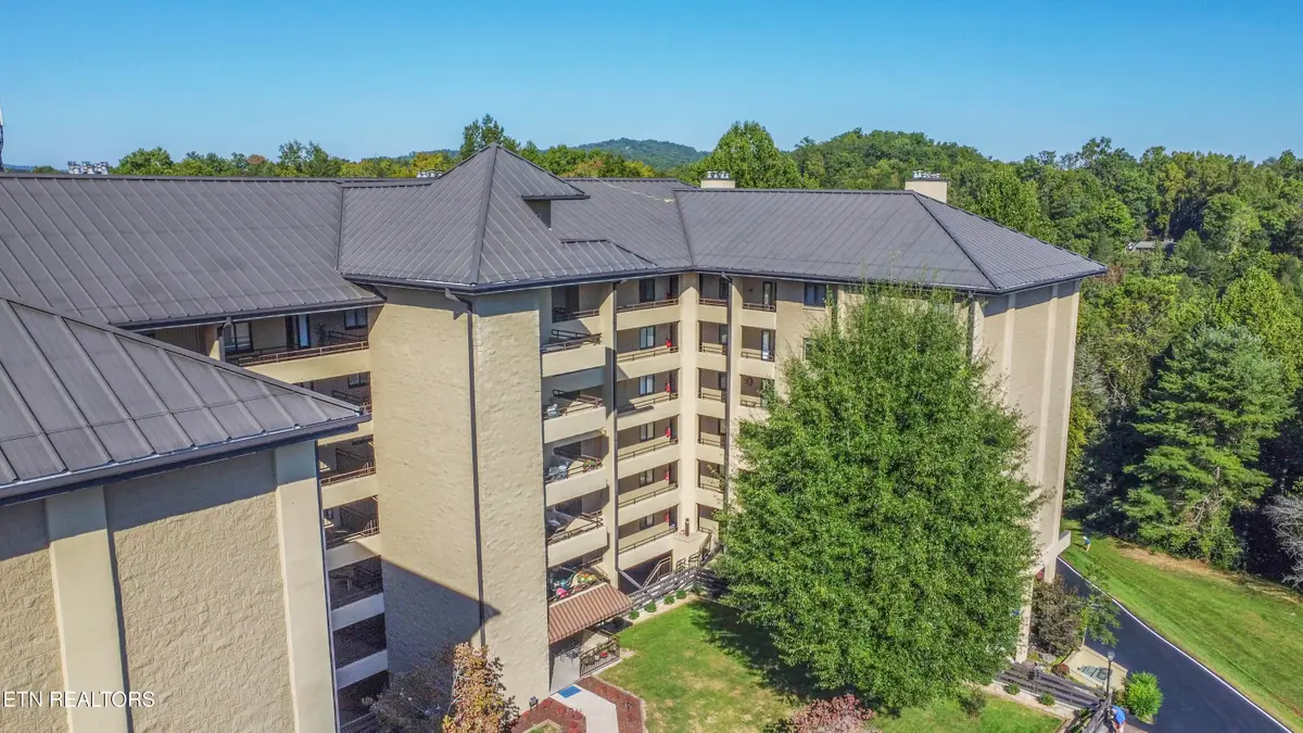 1704 Hidden Hills Rd #APT 512, Gatlinburg, TN 37738 - #1
