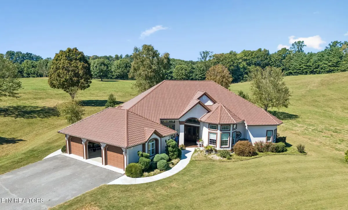 1089 Dogwood Rd, Tazewell, TN 37879 - #1