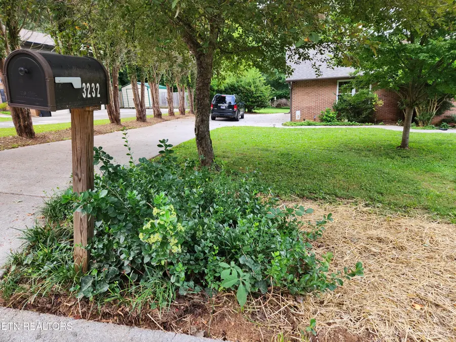 3232 Fairoaks Drive, Maryville, TN 37803 - #2
