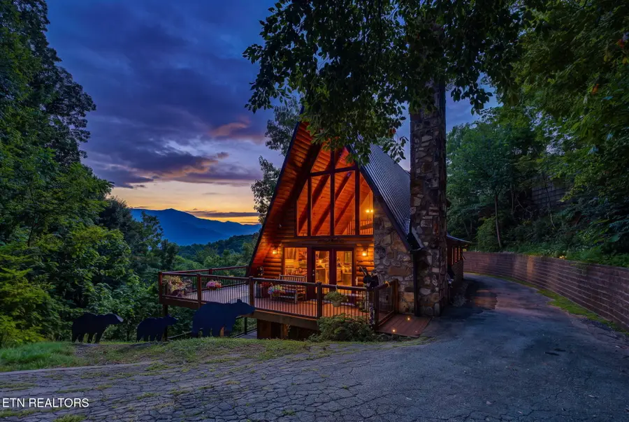 1404 S Baden Drive, Gatlinburg, TN 37738 - #2