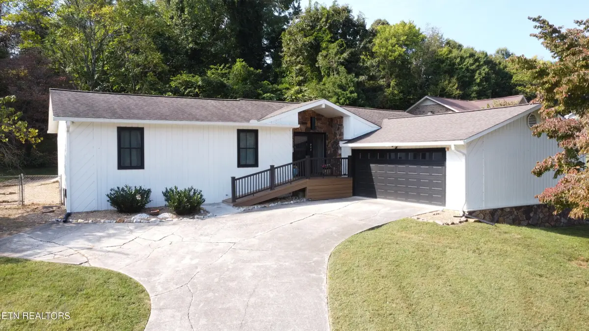 947 Mountain Laurel Rd, Morristown, TN 37814 - #1