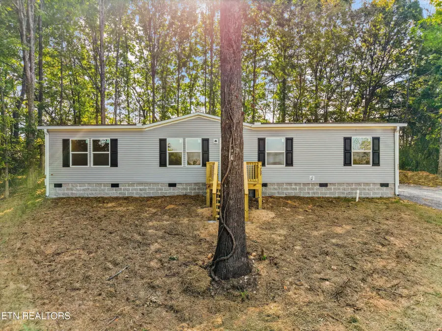 707 Old Riceville Rd, Athens, TN 37303 - #2