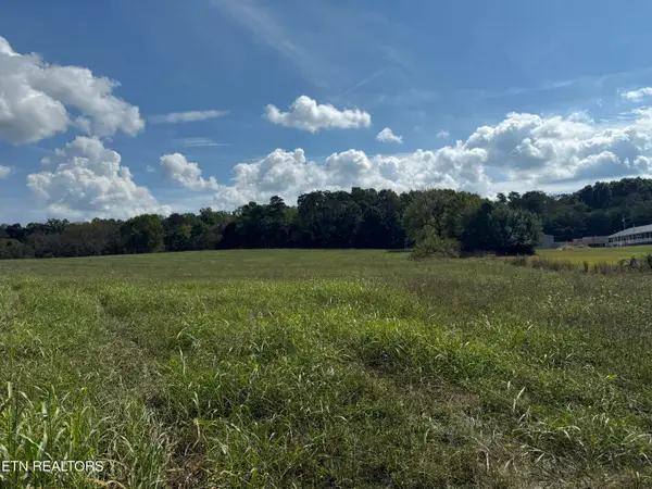 21340 Martel Rd, Lenoir City, TN 37772