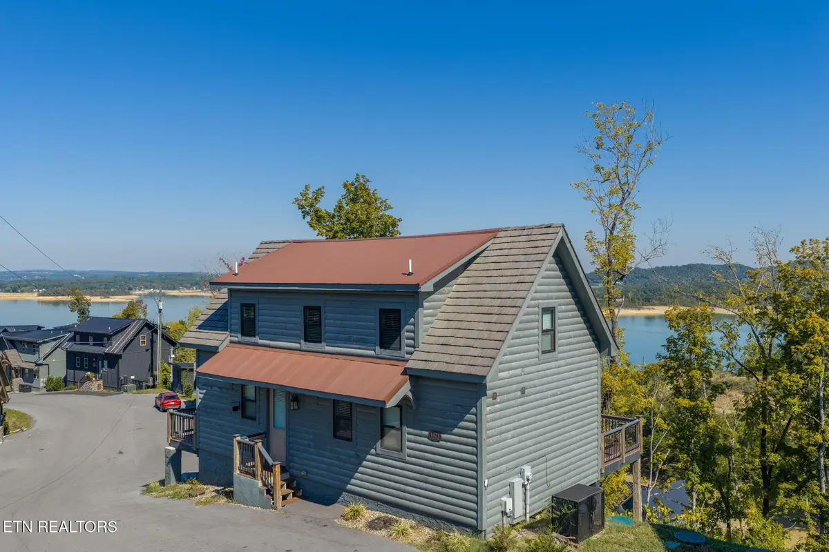 1371 Lake Haven Way, Sevierville, TN 37876 - #1