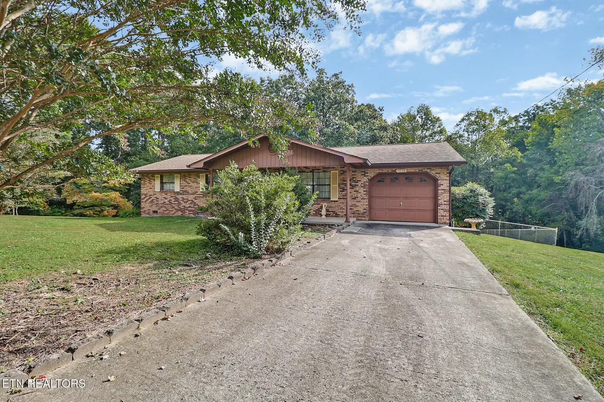 1078 Cove Lane, Oliver Springs, TN 37840 - #1