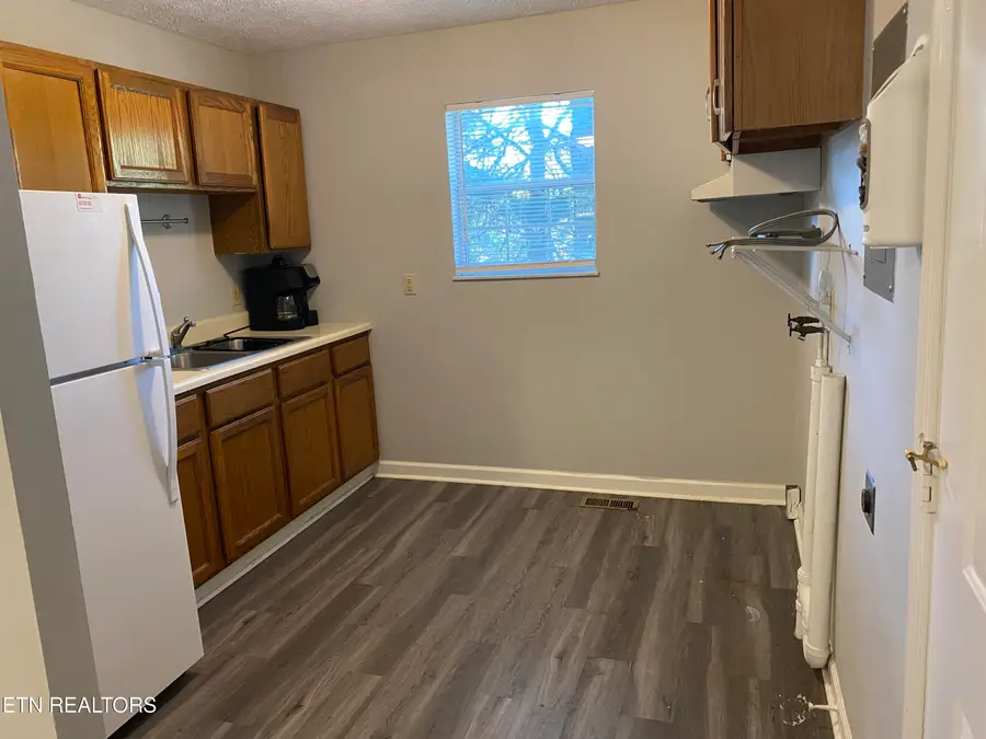 162 W Wadsworth Circle, Oak Ridge, TN 37830 - #2