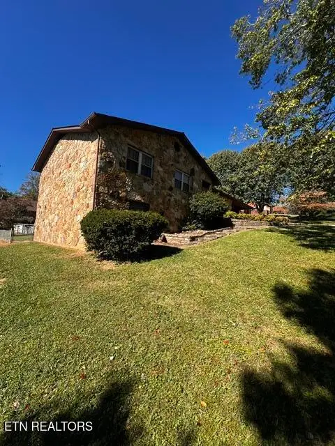 119 Mountain View Rd, Jacksboro, TN 37757 - #2