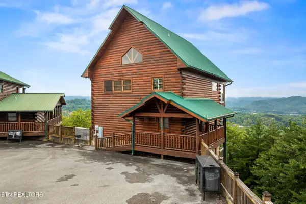 2422 Breezy Ridge Drive, Sevierville, TN 37876