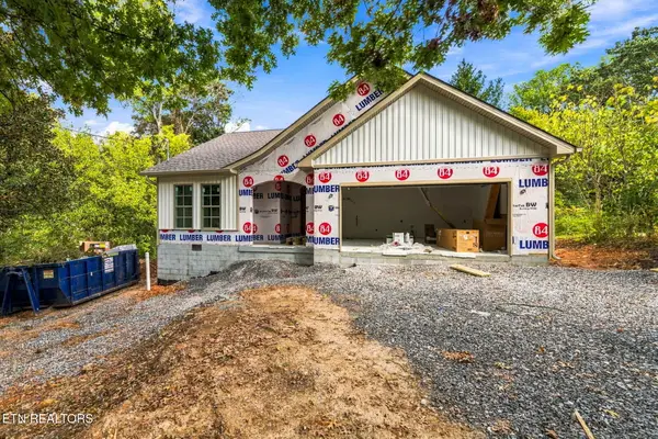 823 Gresham Rd, Knoxville, TN 37918