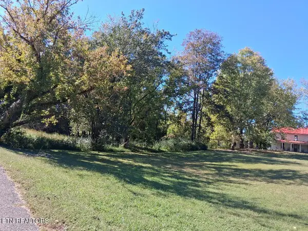 Hood Drive, Kingston, TN 37763