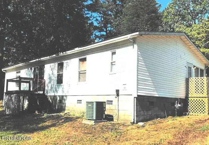 1648 Dutch Valley Rd, Clinton, TN 37716 - #3
