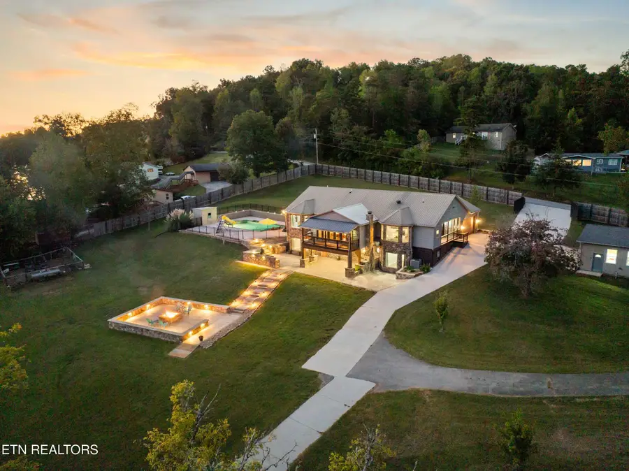 274 Lakecrest Drive, Harriman, TN 37748 - #2