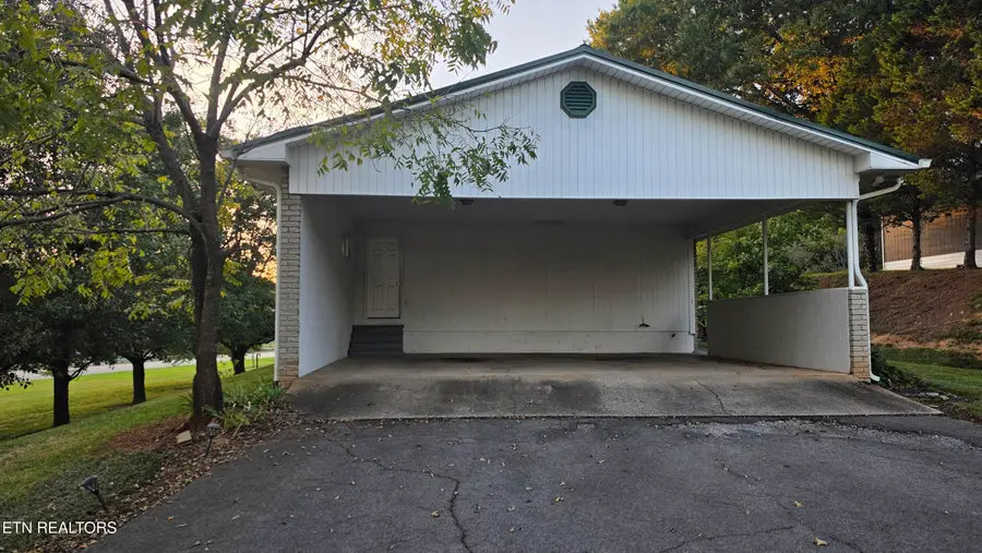 1206 Peachtree St, Sweetwater, TN 37874 - #3