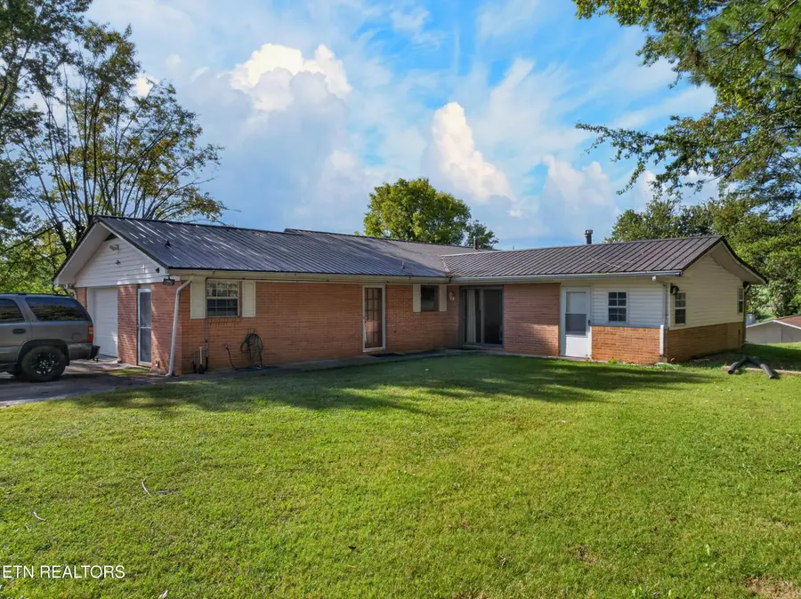 1104 Fairview Drive, Dandridge, TN 37725 - #2