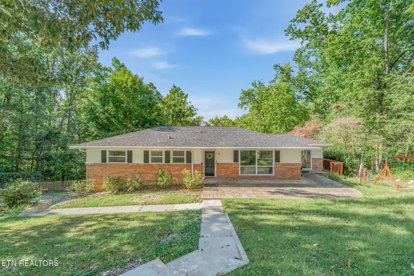 103 Morgan Rd, Oak Ridge, TN 37830