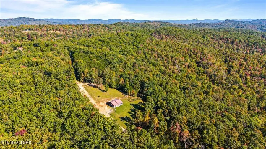741 Melvin Hollow Rd, Pioneer, TN 37847 - #2
