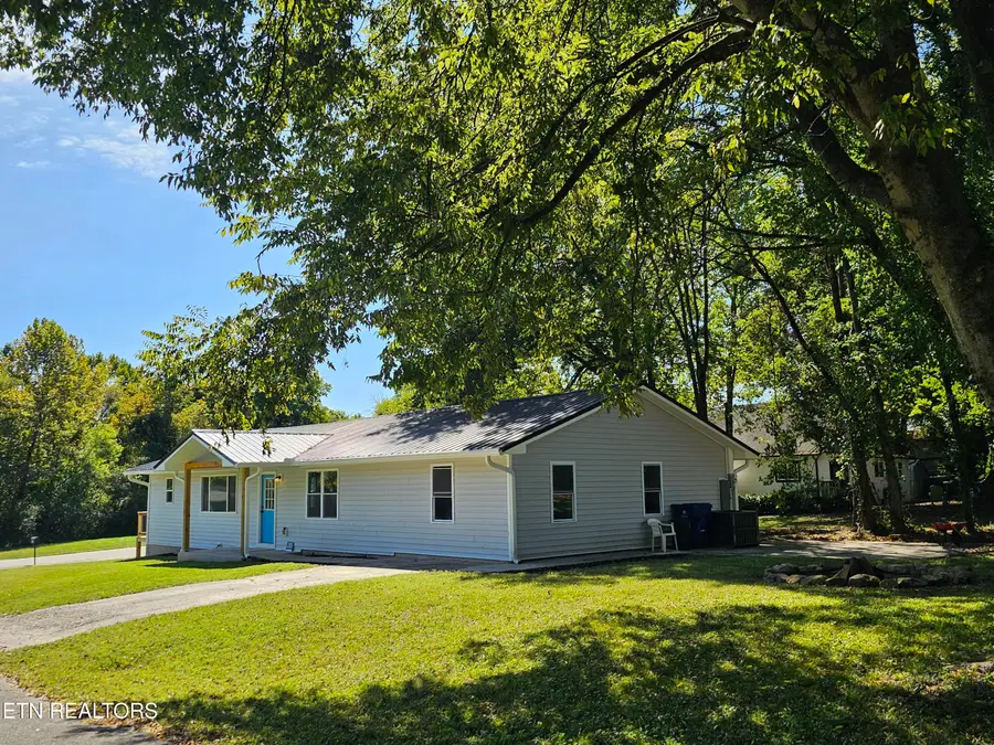 321 N Dunlap Ave, Rockwood, TN 37854 - #2