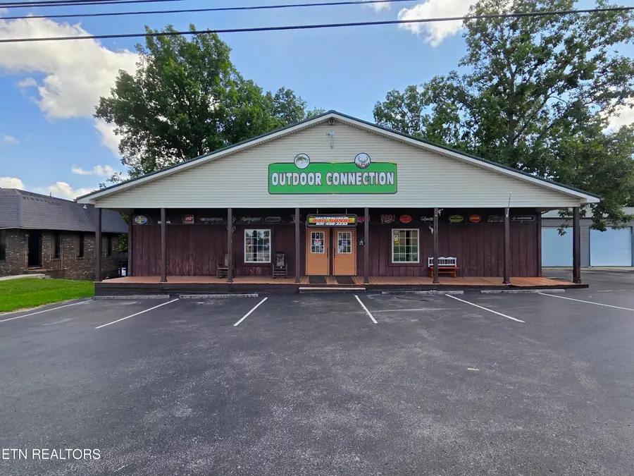 969 Miller Ave, Crossville, TN 38555 - #2
