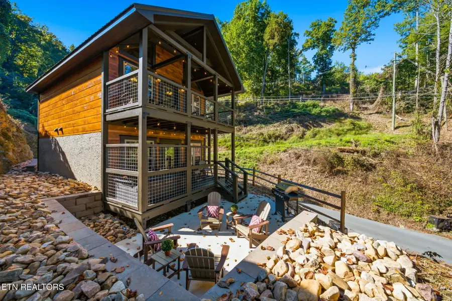 253 Silverbell Lane, Gatlinburg, TN 37738 - #2
