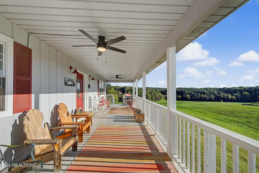 875 Palmer Hollow Rd, Bybee, TN 37713 - #2