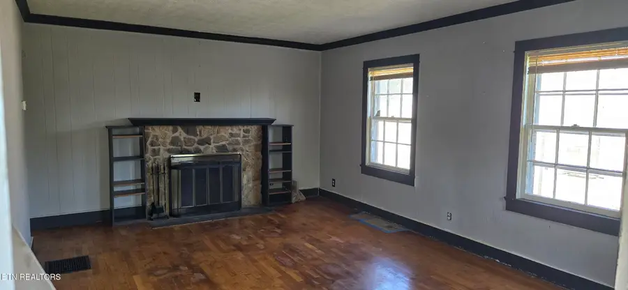 907 Sterling Ave, Maryville, TN 37803 - #3