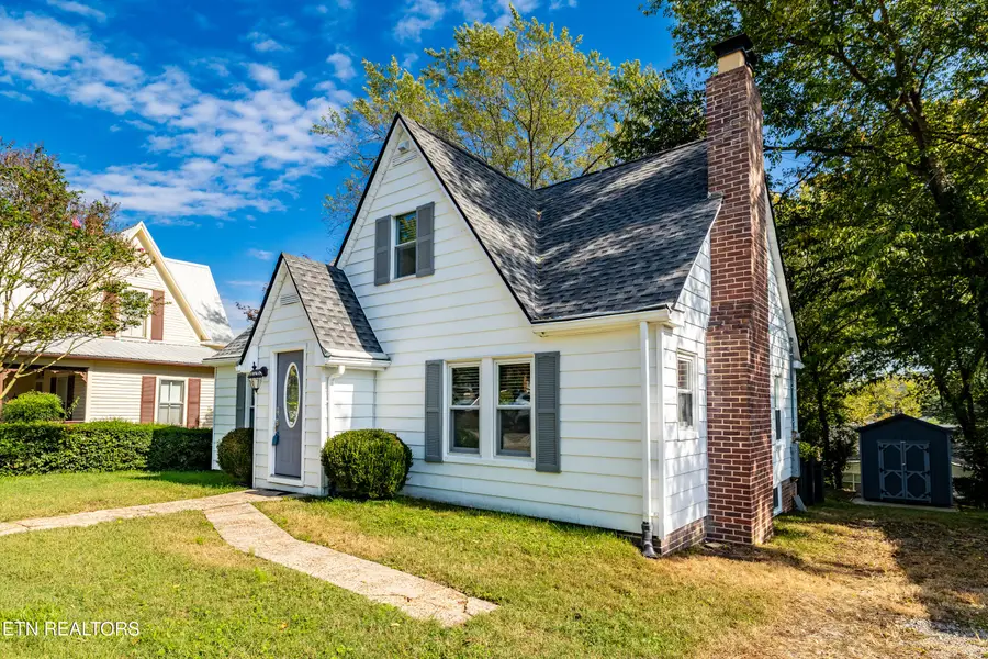 625 Medaris St, Clinton, TN 37716 - #3