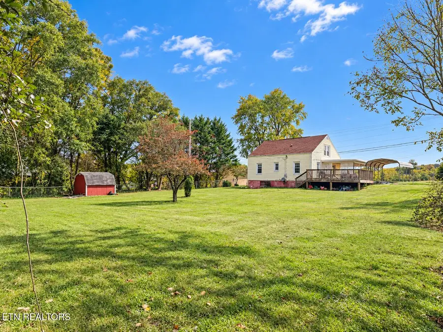 392 Harrison Ave, Lenoir City, TN 37771 - #3