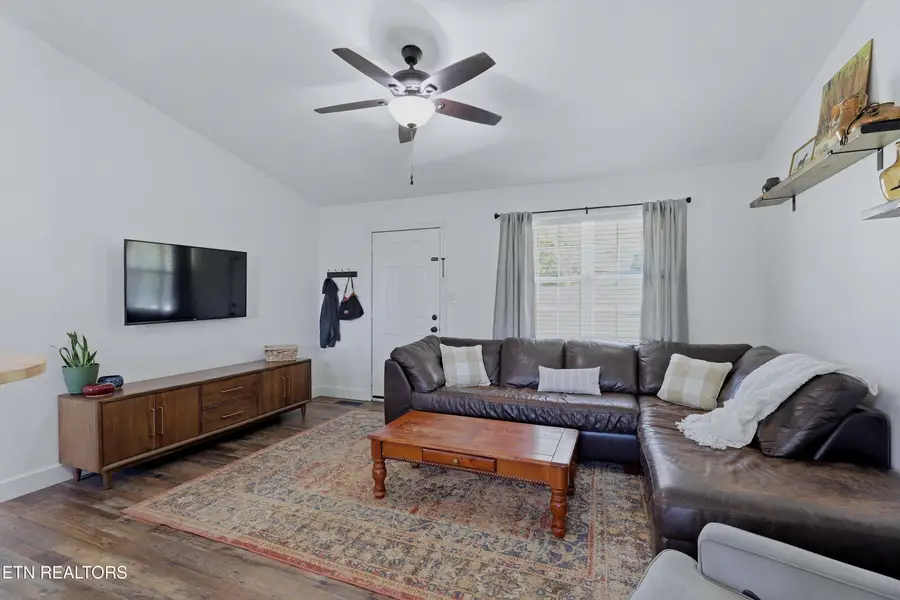 330 Dogwood Drive, Harriman, TN 37748 - #3