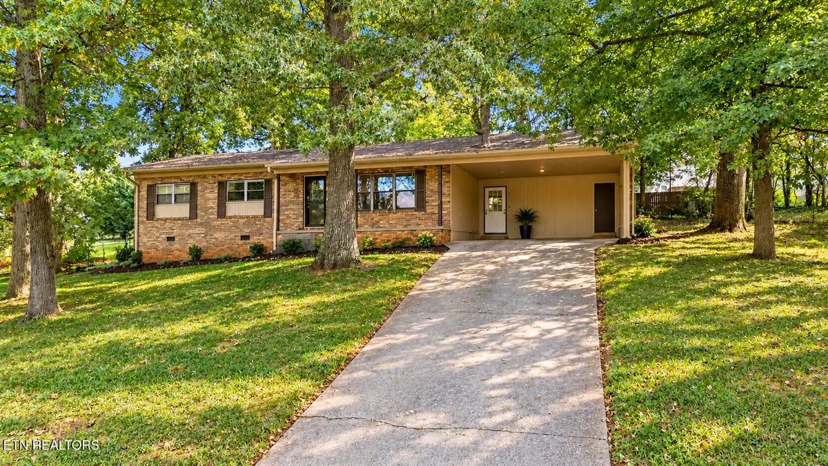1808 E Alpine Drive, Maryville, TN 37804 - #1