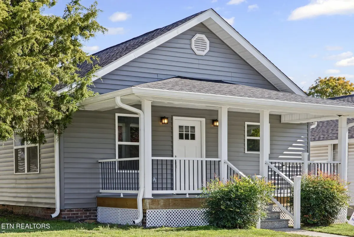 222 Morgan Ave, Harriman, TN 37748 - #1