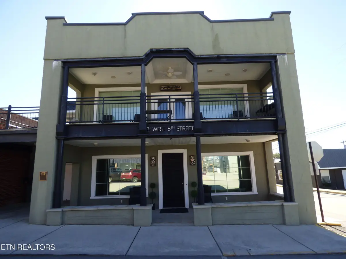 31 W 5th St, Crossville, TN 38555 - #1
