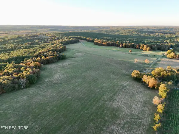Poke Patch Rd, Crossville, TN 38572