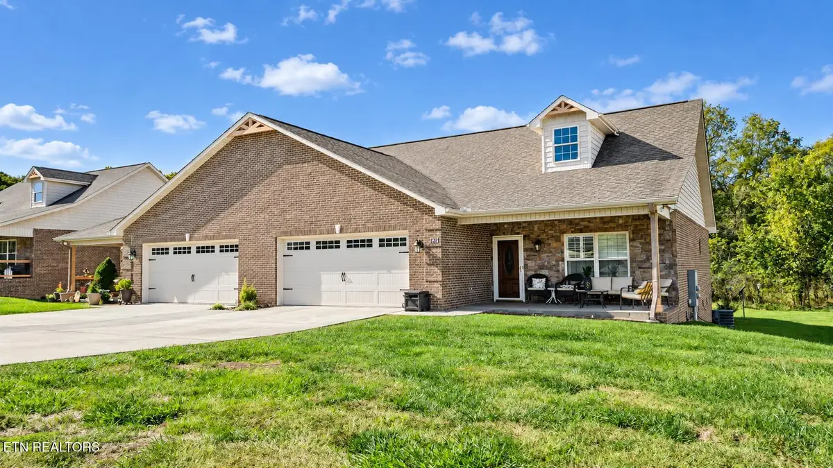3021 Villas Creekside Drive, Dandridge, TN 37725 - #1